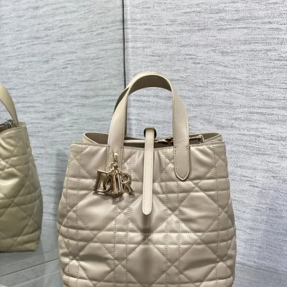 Dior Toujours Beige tote Premium Replica