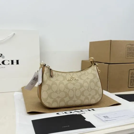 Coach Monogram shoulder bag Top Quality Replica