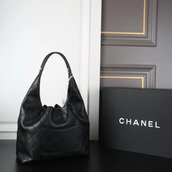 Chanel Black 28x21cm shoulder 1 1 Replica