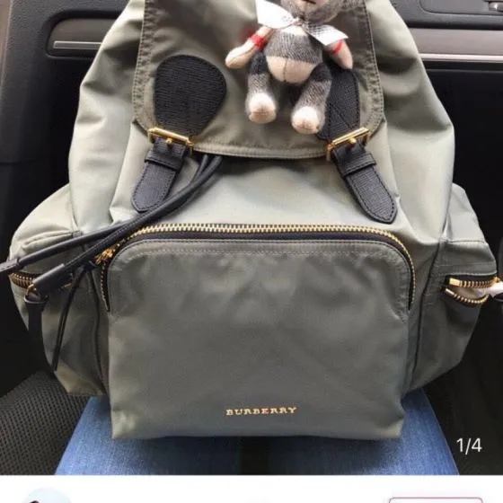 Burberry Gray 30x22x12cm shoulder bag 1 1 Replica