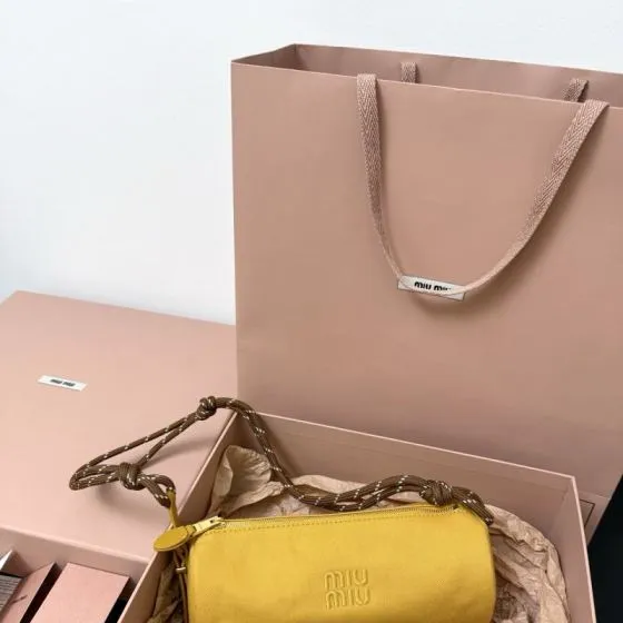 Miu Miu 25x18x10cm shoulder bag AAA Quality Replica