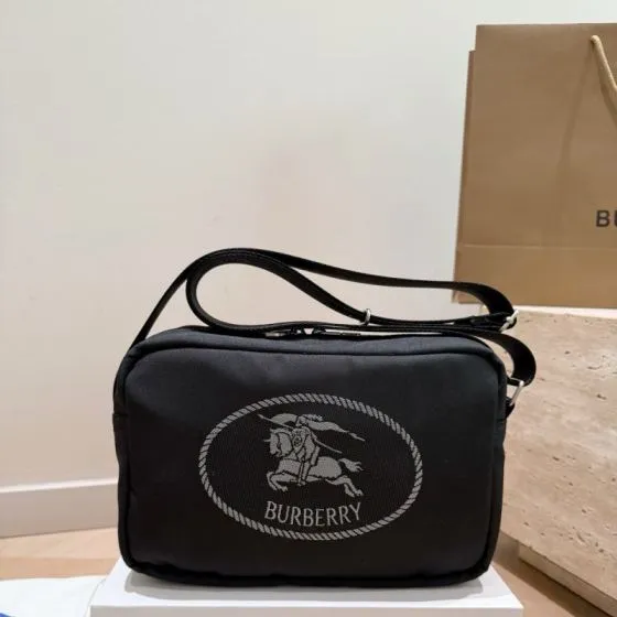 Burberry Black shoulder bag Top Quality Replica
