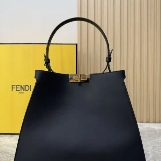 Fendi shoulder bag Top Quality Replica