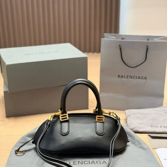 Balenciaga Black 25x18x10cm shoulder bag 1 1 Replica