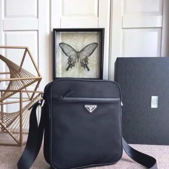 Prada Black shoulder bag 1 1 Replica