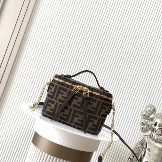 Fendi Brown 18x12cm shoulder bag Premium Replica