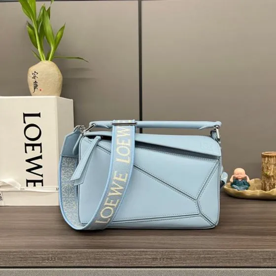 Loewe Blue 25x18x10cm shoulder bag Top Quality Replica