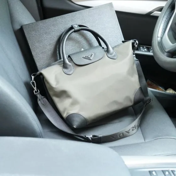 Prada Black 25x20x12cm shoulder bag AAA Quality Replica