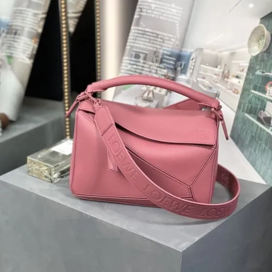 Loewe Pink 25x18x10cm shoulder bag AAA Quality Replica