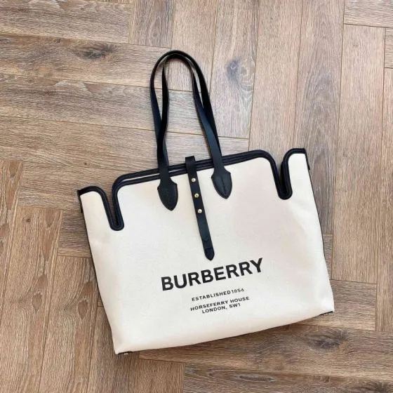 Burberry Black shoulder bag AAA Quality Replica