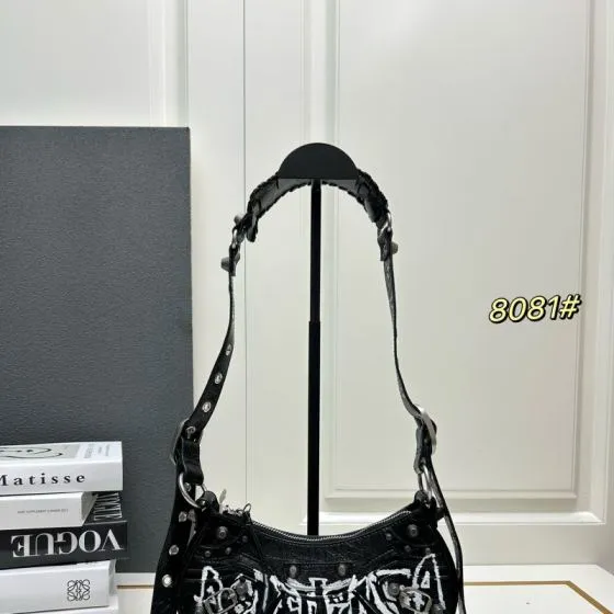 Balenciaga Le Cagole Black with white graffiti print 26x16x10cm shoulder 1 1 Replica