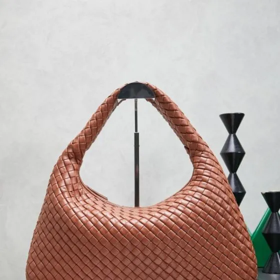 Bottega Veneta Brown 40x30x16cm shoulder bag 1 1 Replica