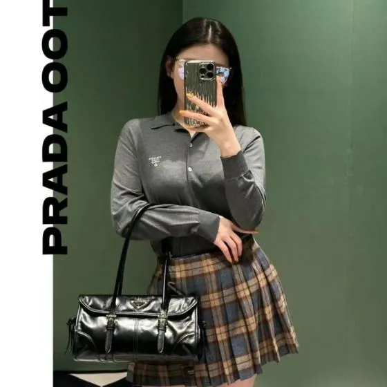 Prada Black 30x22x12cm shoulder bag AAA Quality Replica