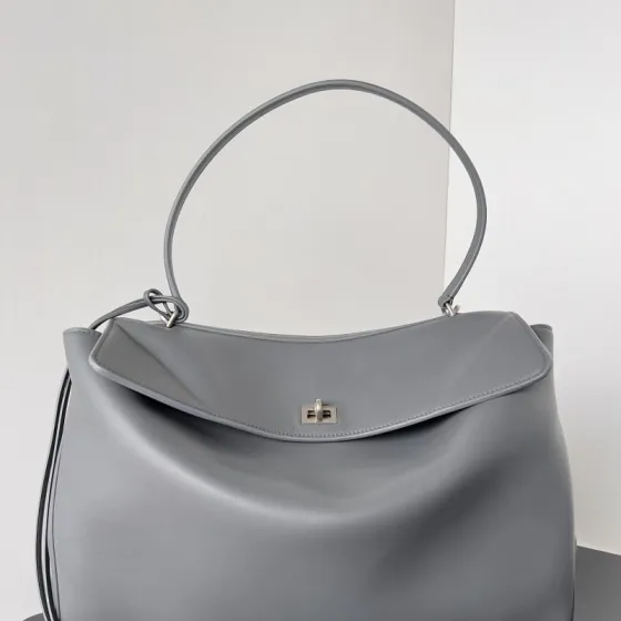 Balenciaga Grey 30x22x12cm shoulder bag 1 1 Replica