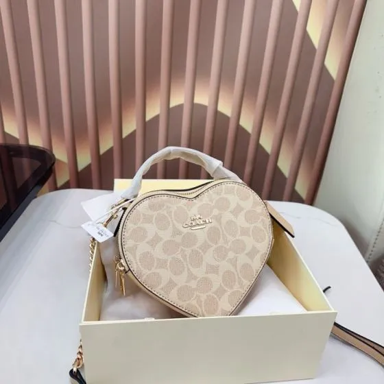 Coach Monogram 18x12cm shoulder bag 1 1 Replica