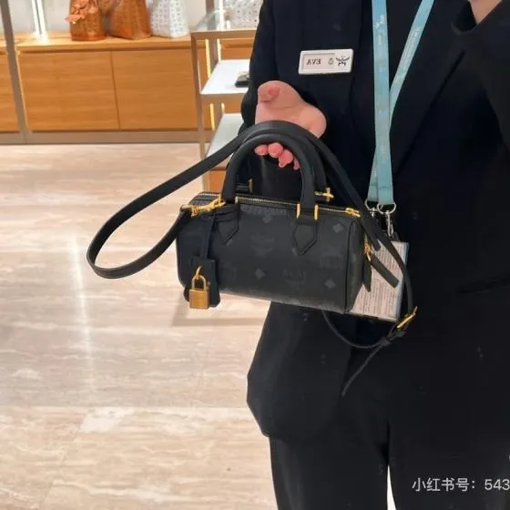 MCM Monogram 18x12cm shoulder bag AAA Quality Replica