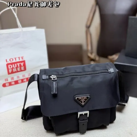Prada Black 24x18cm shoulder bag Top Quality Replica