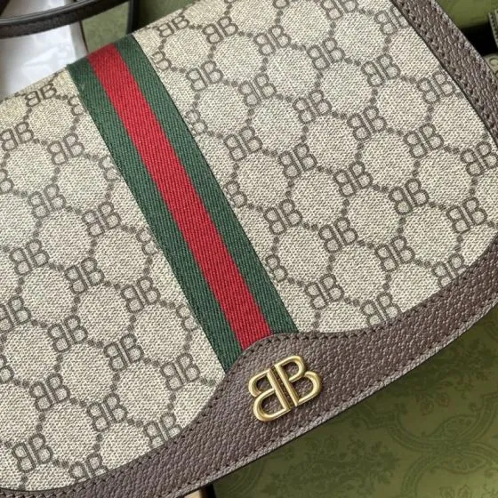 Balenciaga Monogram 18x12cm shoulder bag AAA Quality Replica