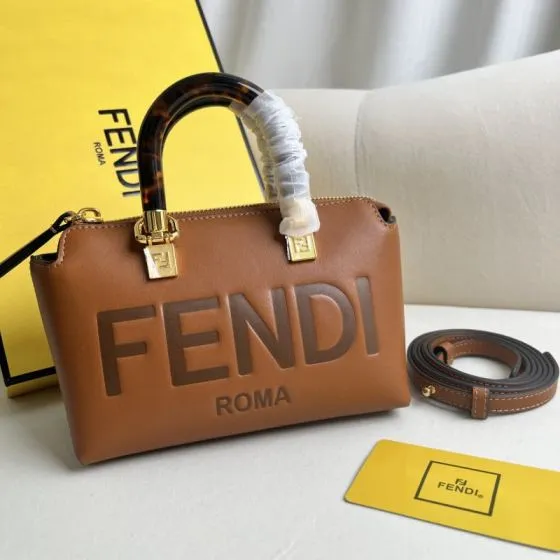 Fendi shoulder bag Top Quality Replica