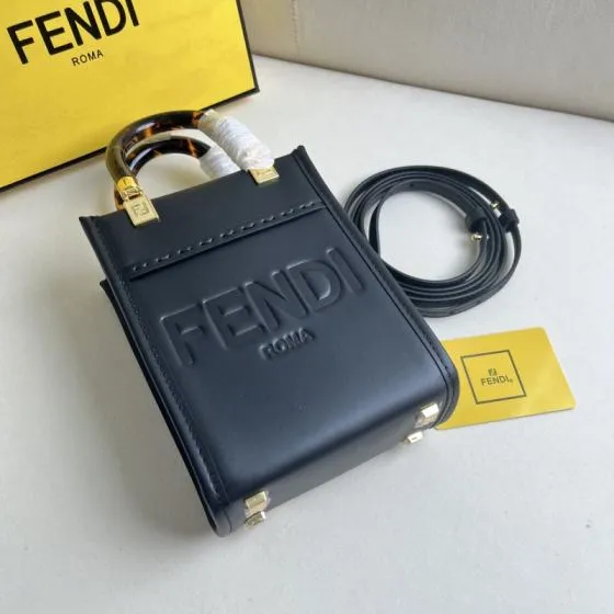 Fendi shoulder bag 1 1 Replica