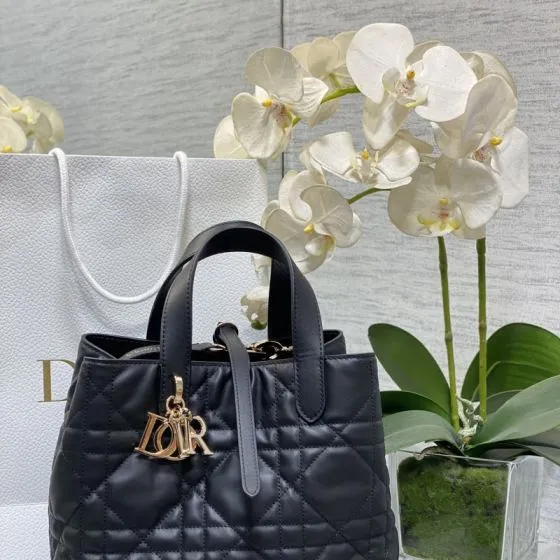 Dior Toujours Black tote 1 1 Replica
