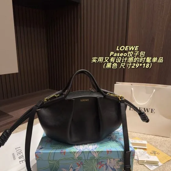 Loewe Black 29x18cm shoulder bag AAA Quality Replica