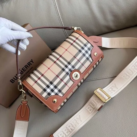 Burberry Vintage Check with Brown Leather Trim 25x15cm crossbody bag Top Quality Replica