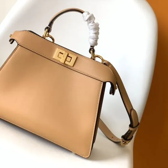 Fendi Peekaboo Beige 33x22x14cm shoulder bag 1 1 Replica