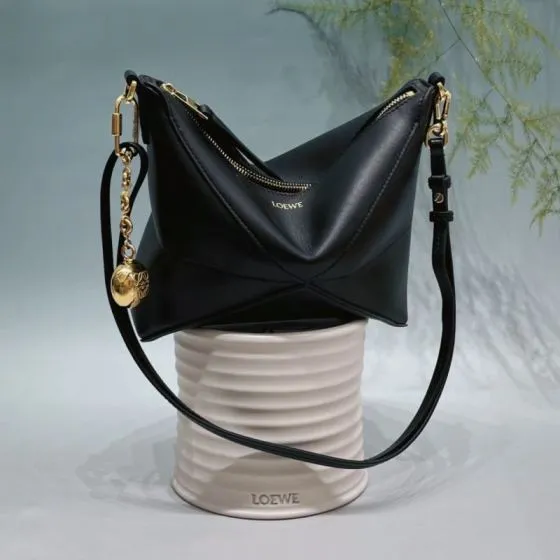 Loewe Black 18x12cm shoulder bag 1 1 Replica