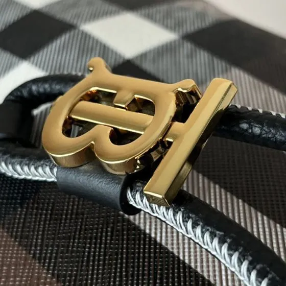 Burberry Black shoulder bag Top Quality Replica