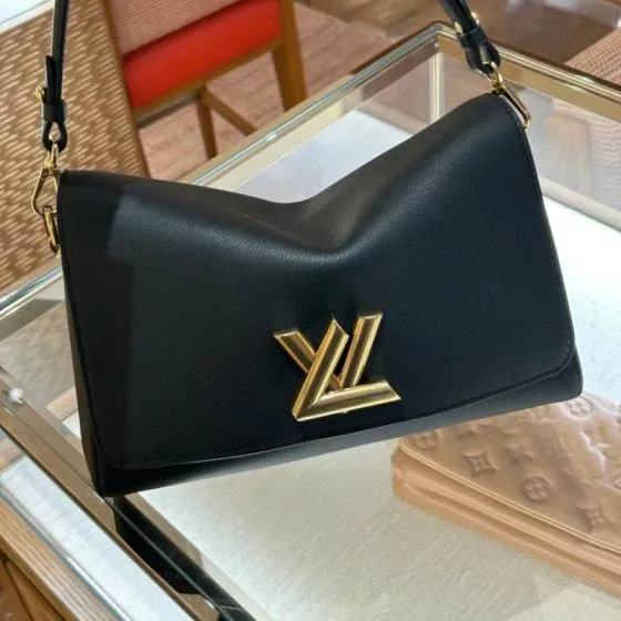 Louis Vuitton Giant Loop Black shoulder AAA Quality Replica