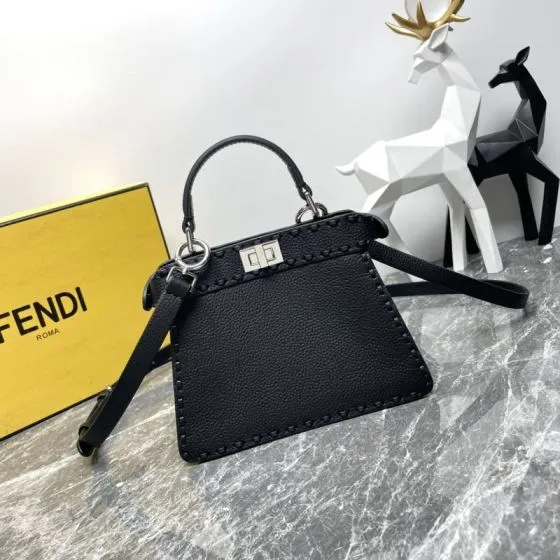 Fendi shoulder bag Top Quality Replica