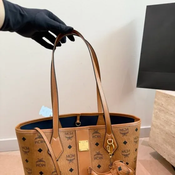 MCM Visetos 25x18x10cm shoulder bag 1 1 Replica