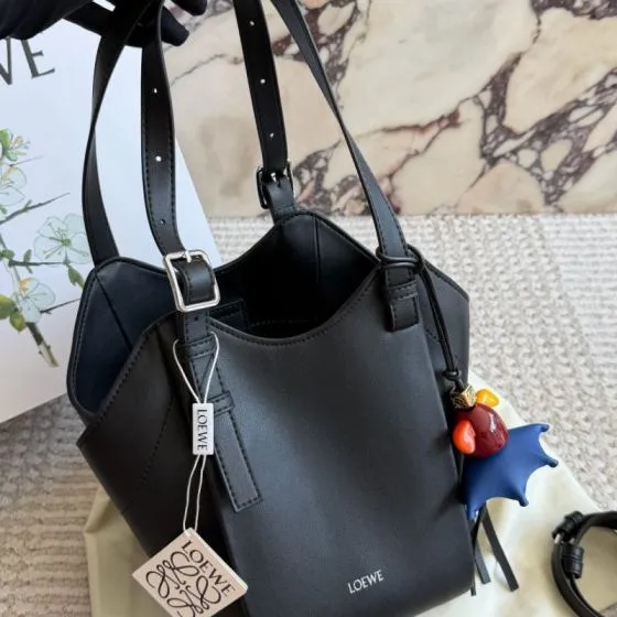Loewe Black shoulder bag Premium Replica