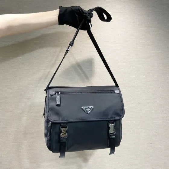 Prada Nylon black 28x22x12cm messenger bag AAA Quality Replica
