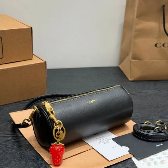 Coach Black shoulder bag 1 1 Replica