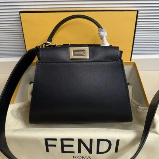 Fendi Peekaboo Black 33x22x14cm shoulder bag AAA Quality Replica