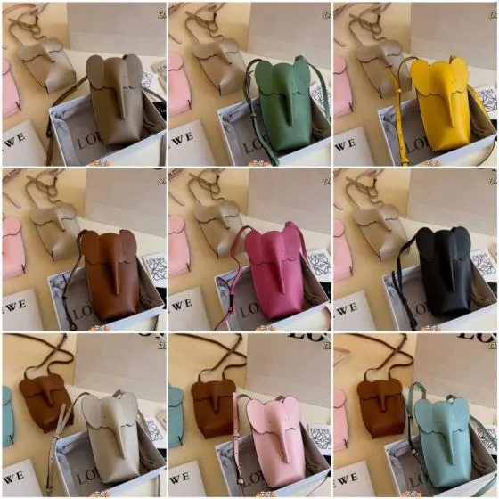 Loewe Black 18x12cm shoulder bag AAA Quality Replica