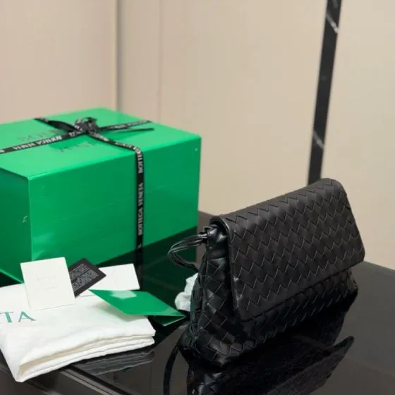 Bottega Veneta Black shoulder bag Top Quality Replica