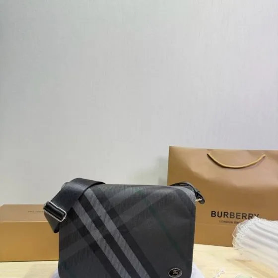Burberry shoulder bag Premium Replica