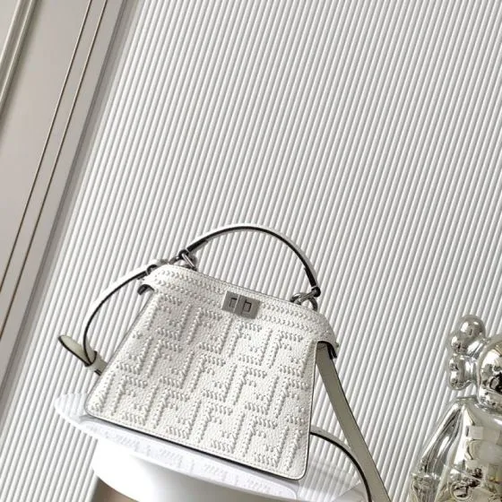 Fendi Peekaboo White 33x22x14cm shoulder bag Premium Replica