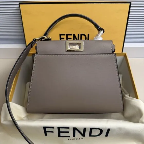 Fendi Peekaboo 33x22x14cm shoulder bag Top Quality Replica