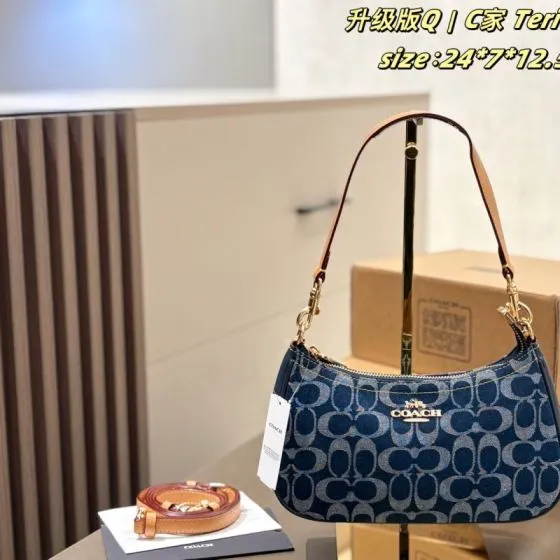 Coach Monogram shoulder bag Top Quality Replica