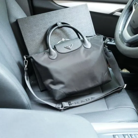Prada Black 25x18x12cm shoulder bag Premium Replica