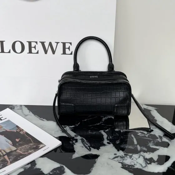 Loewe Black 25x18x10cm shoulder bag 1 1 Replica