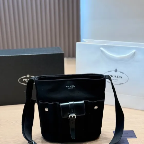 Prada Black 25x18x10cm shoulder bag AAA Quality Replica
