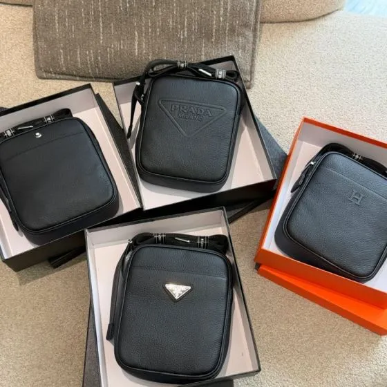 Prada Black 25x18x10cm shoulder bag 1 1 Replica