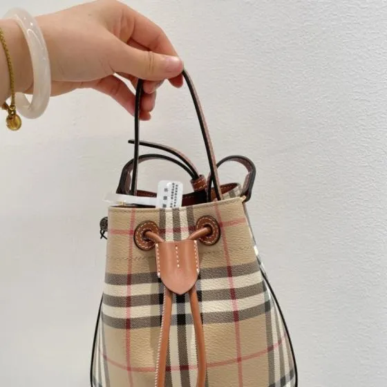 Burberry Brown 18x12cm shoulder bag Top Quality Replica