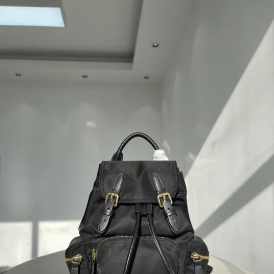 Burberry Black 25x18x10cm shoulder bag Premium Replica