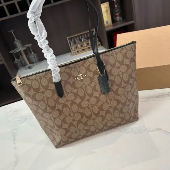 Coach Monogram shoulder bag 1 1 Replica